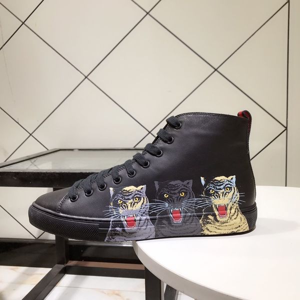 

2020 fashion men lux shoes mens designers sneakers fashion g low casual flat outdoor driving shoes, Black