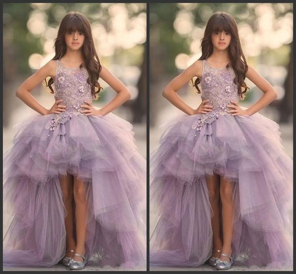 Lavanda High Low Low Girls Pageant Vestidos Lace Applique Sem Mangas Flor Menina Vestidos Para Casamento Roxo Tule Puffy Crianças Comunhão Vestido 1361