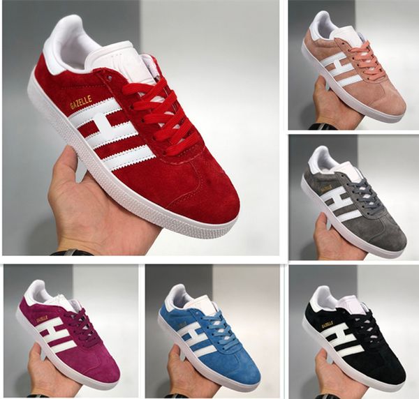 

2020 замша gazelle мужчины женщины с низким повседневный газель тренер chukka черный красный розовый серый легкий дышащий прогулки кроссовки