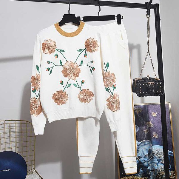 

two piece dress 2021 spring tracksuit women set fashion embroidery flower loose knitted sweater + casual pants d3623, White