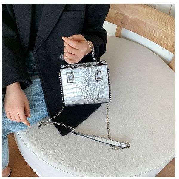 

bead chain small women korean fashion messenger bag 2019 autumn new shoulder crocodile pattern small square bag ladies hand bags