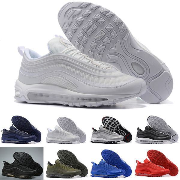 

2018 new running shoe classic red black white bule japan sliver bull trainer cushions breathable mens sports running shoes