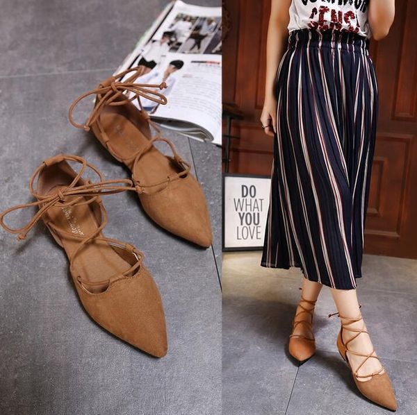 Venda Hot Mulheres Plano Toe Closed Pointed Sandals Lace Up Correias Cruz oco Out camurça sandálias Designer Female Shoes