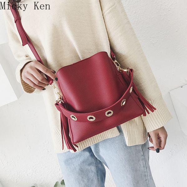 

2018 fashion scrub women bucket bag vintage tassel messenger bag retro shoulder simple crossbody tote
