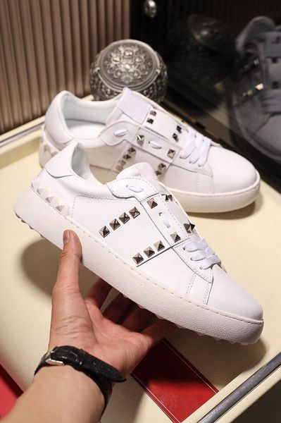 

f916 fashion designer mens shoes rivets design pure colors non-slip low-casual shoes jogging low shoes white red black new size 38-45