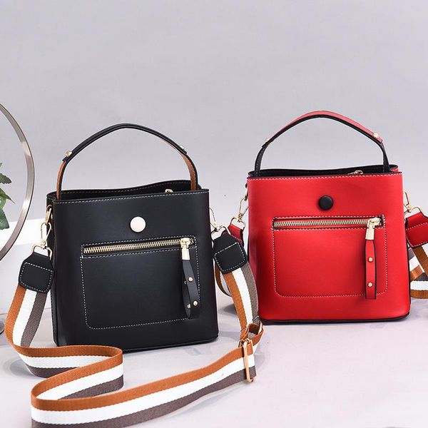

2019 woman bag bucket package autumn all-match tide ma'am diagonal package single shoulder leisure time