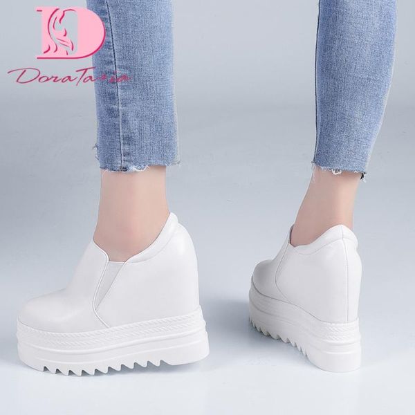 

doratasia новая мода натуральная кожа коровы удобные ботинки женщина насосы слип на платформе возрастающий каблуках насосы женская обувь, Black