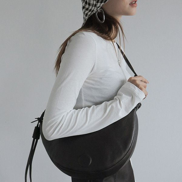 

2020 new style chest satchel, leisure single shoulder dumpling, women's bag, fashion half moon bag, single shoulder straddle bag