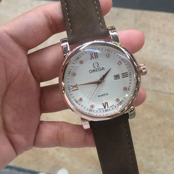 

Higt quanlity fa hion watche leather trip diamond 40mm dial men women wri twatche quartz watch relogio watche