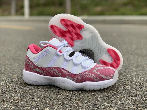 

2020 release 11 low wmns pink snakeskin men basketball shoes ah7860 -106 white real carbon fiber girl authentic sports shoes with box