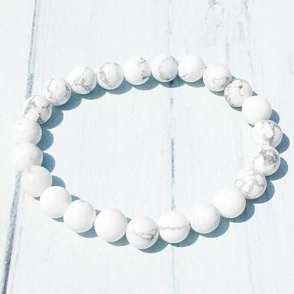 MG0389 Bracciale Howlite bianco da 8 mm Braccialetto di energia alla moda per le donne Braccialetto di pietre preziose con cristalli di Chakra all'ingrosso