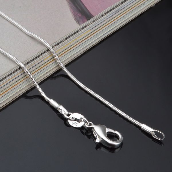 

10 шт. / лот цепи ожерелье стерлингового серебра 925 гладкая 1 мм ширина мода змея цепи для мужчин женщин омаров застежки цепи 16 дюймов-30, Silver