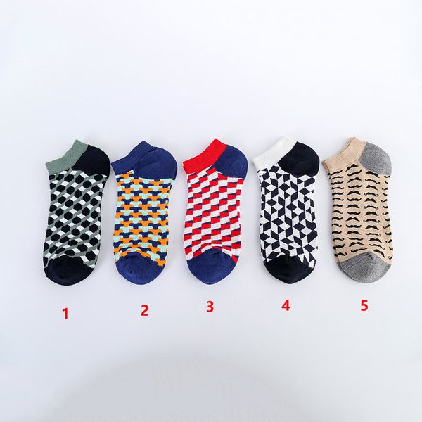 

harajuku счастливые короткие носки мужские смешной аватар хлопок случайные мужчины носки красочные новизны скейтборд носки женщин d19013, Black