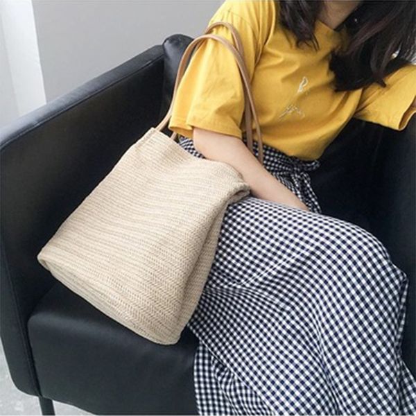

bag female 2019 new korean version of the shoulder bag solid color sweet grass woven bucket ins summer casual mobile handbag