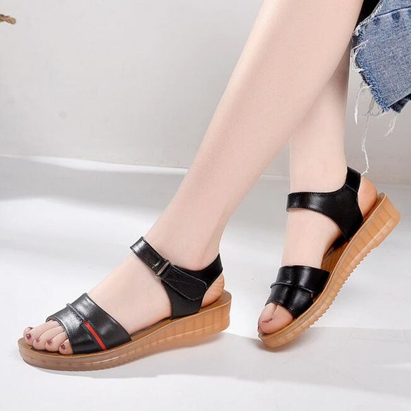 sapatos e sandálias