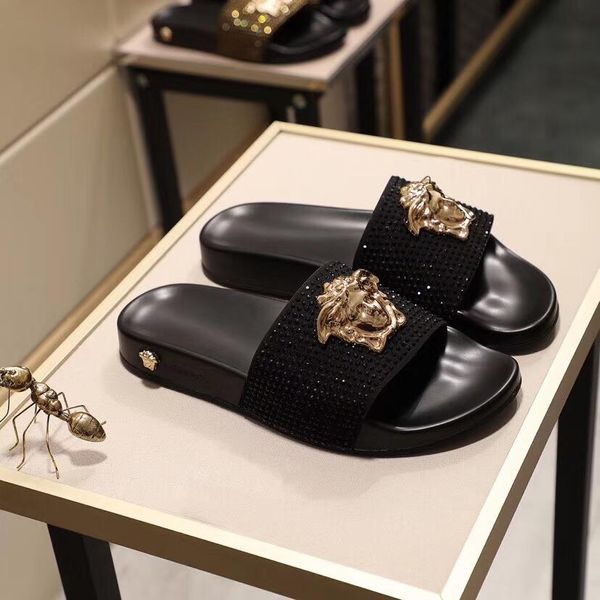 

2019 brand woman beach lide andal medu a cuff 2019 lipper woman black white red beach fa hion lip on de igner andal box