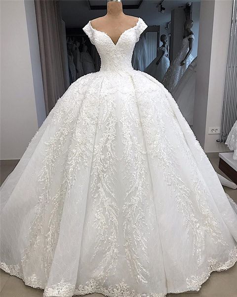 

V Neck Wedding Dress Off Shoulder Lace Applique Wedding Gown A-Line Applique Plus Size Lace Ball Gown Wedding Dresses, White