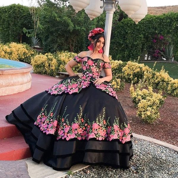 

vestidos de 15 black quinceanera dresses embroidery off shoulder sweet 16 pageant debutante dress short sleevs party gowns, Blue;red