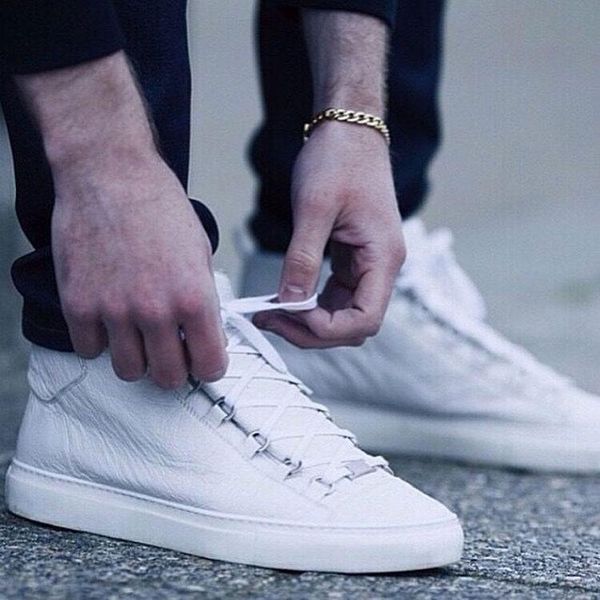

name brand mans casual shoes flat kanye west fashion wrinkled leather lace-up high male arena shoes runaway trainer size 46, Black