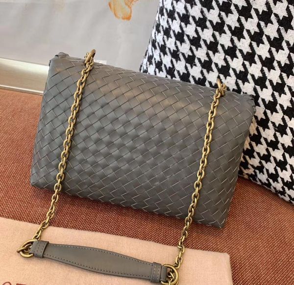 

new bags wholesale elegant designer genuine leather handwoven grey handbag women crossbody bags chains shoulder bags grey colors gold chains