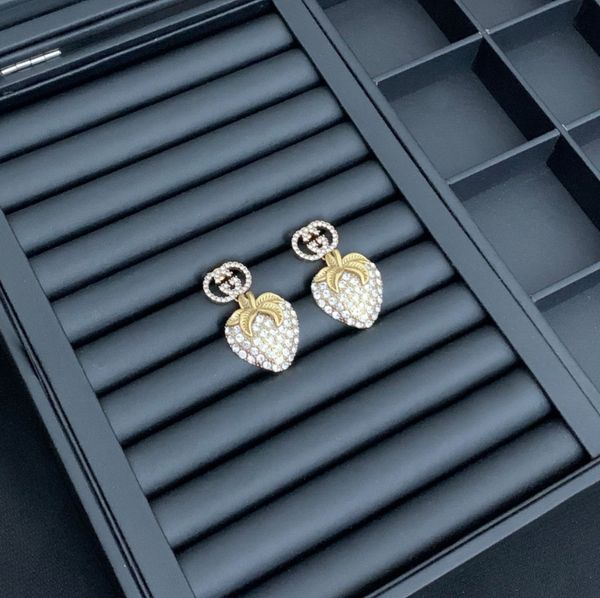 

2020 ladies diamond strawberry earrings ladies casual party earrings high-end material diamond earrings, Golden;silver