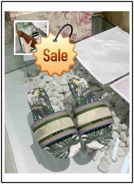 

with boxnew dazzle flowers women designer slippers flat bottom embroidery sandal floral brocade slipper beach causal sandals, Black