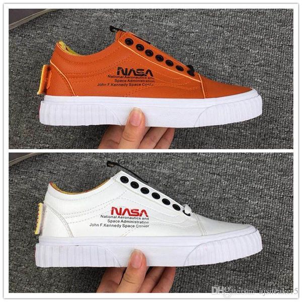 

Na a x old kool ca ual hoe fa hion de igner hoe huttle men women kateboard neaker white brown orange outdoor trainer