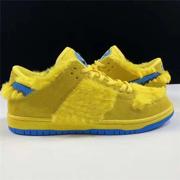 

2020 new design bears x sb dunk low yellow bear shoes fashion skateboarding sneakers for men and women shoes outdoor shoes