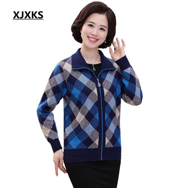 

xjxks women winter warm knitted coat plaid turn-down collar sweater coat female long sleeve zipper cardigans 1716, White