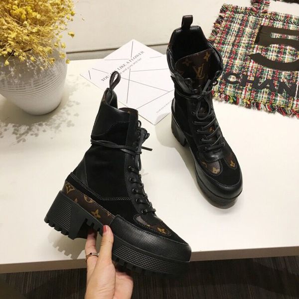 

fashion european women's boots thick high-heeled front lace-up short tube printing color-matching martin boots factory direct sales, Black