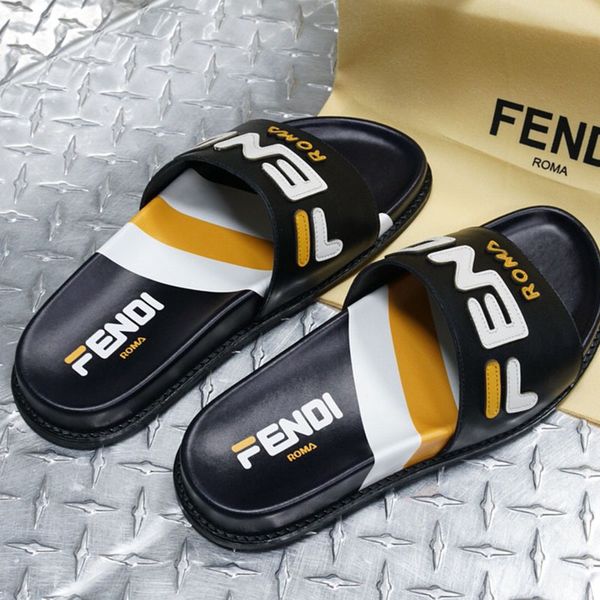 

Women Luxury Designer Sandals Slippers 2019 New Summer Men's Slippers Fashion Brand Outdoor Beach Sandals For Women size 35-45