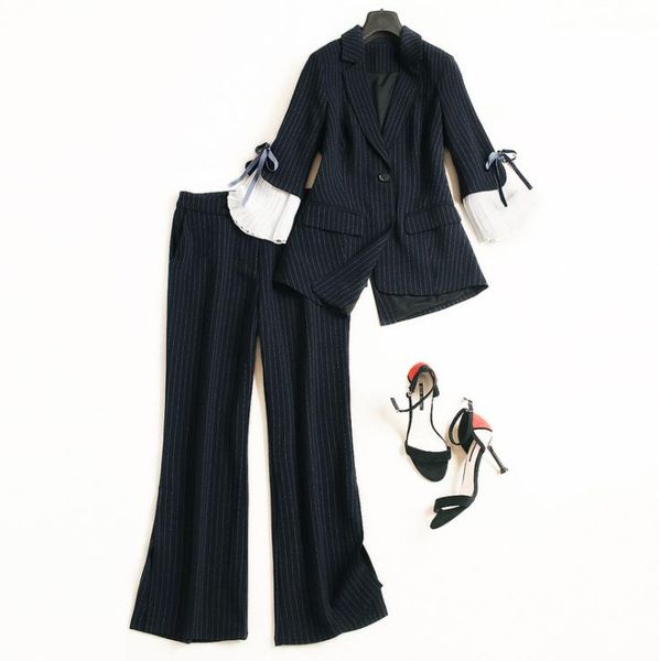 

autumn 2019 new european and american women's wear three-quarter sleeve coat flared trousers fashion striped suit, White
