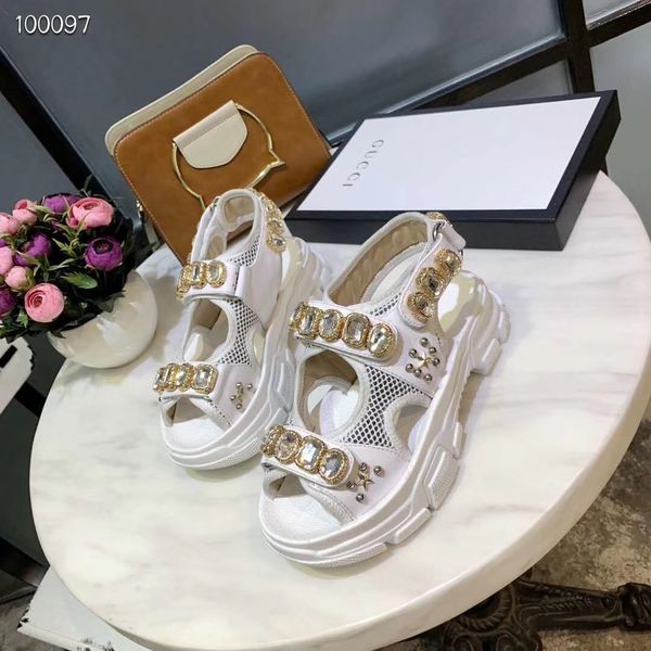 

Высочайшее качество 2019 стиль лакированная кожа острые каблуки женщины уникальны