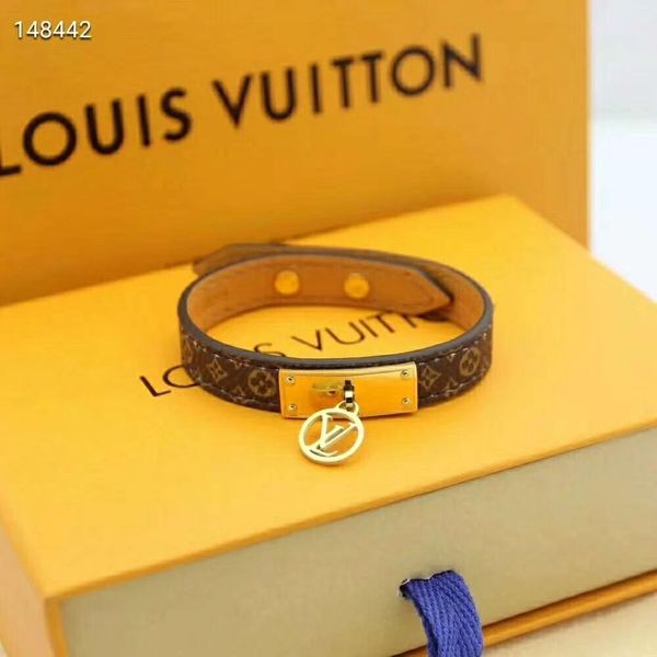 

brand design gold bracelets fashion flower pattern bracelet titanium steel genuine leather bracelet party jewelry box, Golden;silver