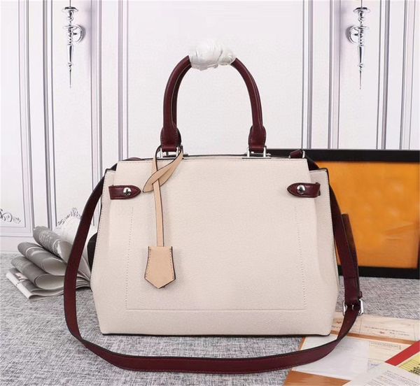 

brand women bag winter new bag classic embroidered line wavy women chain bag elegant temperament small
