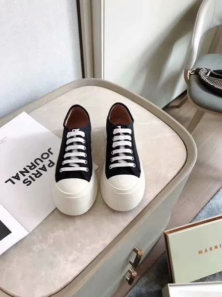 

2020 spring new design casual shoes fashion color with canvas fabric lining sheepskin wear-resistant rubber compound, Red;white