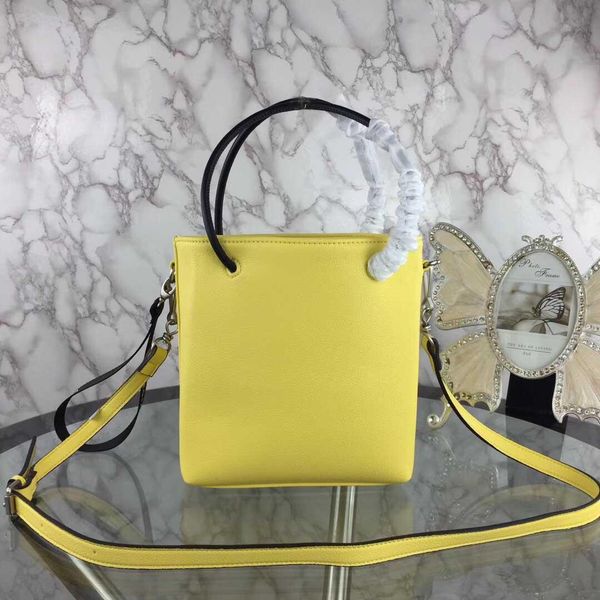 

2018 sell fashion designer women handbags strap shoulder letter bags cross body mini handbags lady long section mini bucket