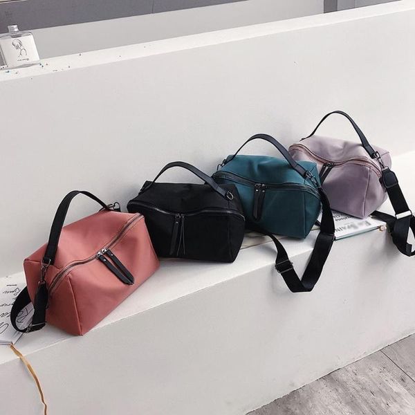 

2020 women new travel bag shoulder bag fashion large capacity fashion nylon duffle luggage big weekend