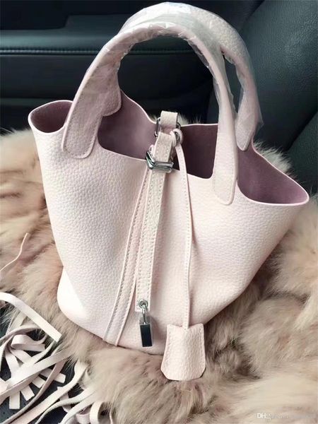 

selling 2018 pop fashion bucket bag, wrapped casual sven, and many of the clothes worn when traveling are easy to match; it's light