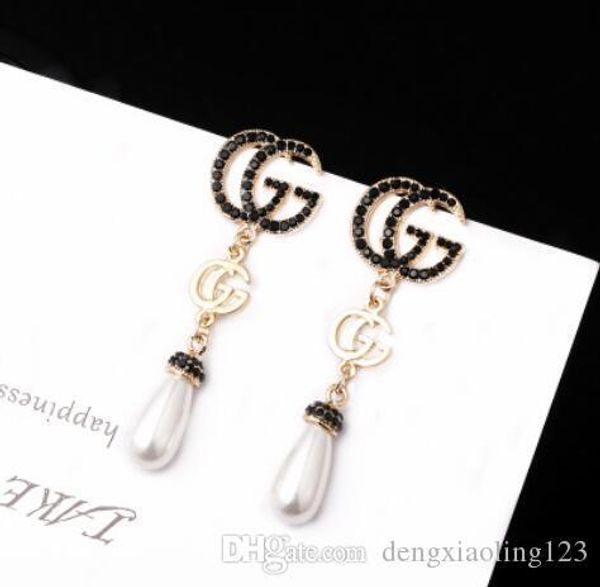 

fashion designer earrings gold plated luxury ear studs v stamp stainless steel earrings for women wholesale22