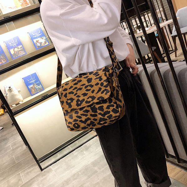 

new ladies canvas bag casual fashion portable personality leopard canvas bag wild ladies shoulder female