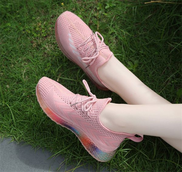 

2020 triple s ins chaussures fashion designer shoes trainers white black dress de luxe sneakers women running shoes