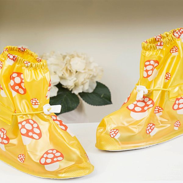 

new waterproof shoe covers boy and girl padded waterproof shoes fashion waterproof shoe covers children's non-slip rain boots, Black;red