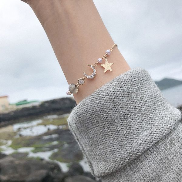 

lisa women fashion bracelets 2019 star moon pendant bracelet pearl chain bracelets elegant ladies jewelry bracelet gifts l478, Golden;silver