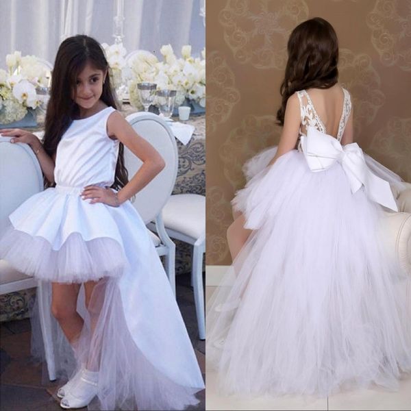 

Прекрасные белые высокие низкие платья девушки цветка для свадьбы для принцессы