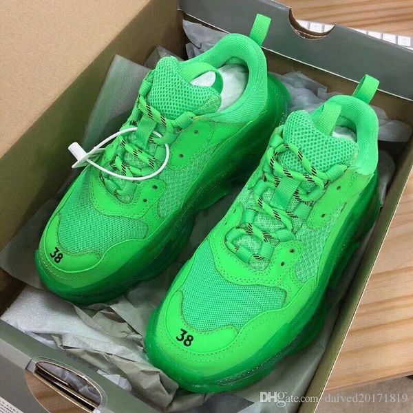 

Hot2019 fa hion pari 17fw ca ual dad hoe for men 039 women beige black ceahp port de igner hoe ize 36 45