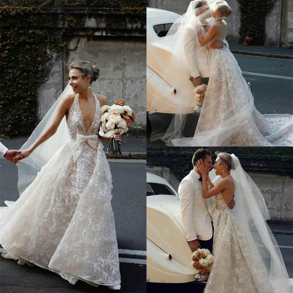 

2020 a line backless wedding dresses halter neckline lace sweep train bridal gowns with bow sash country robes de mariÃ©e, White