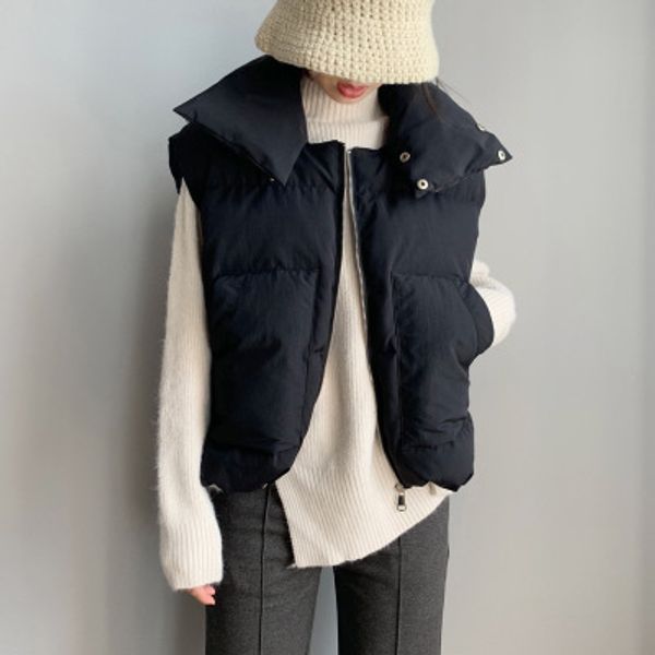 

2019 autumn winter new loose short warm vest women fashion chic big stand collar pocket steertwear waistcoat female, Black;white
