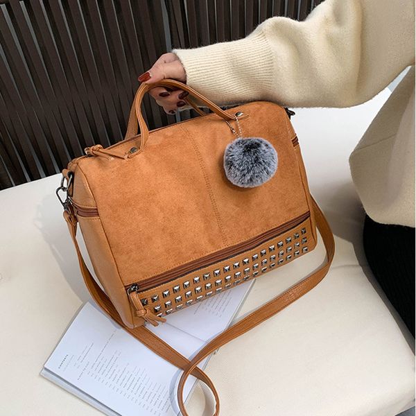 

женка дизайнеѬка rivet маовй болой емкои ђмки  меом бал женкие плеа c