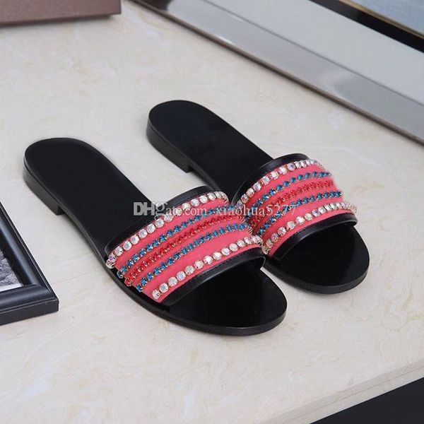 

2019 мода женщины дизайнер цепи слайд плоские сандалии открытый пляж мода причинно-следственные резиновые плоские тапочки с коробкой, Black